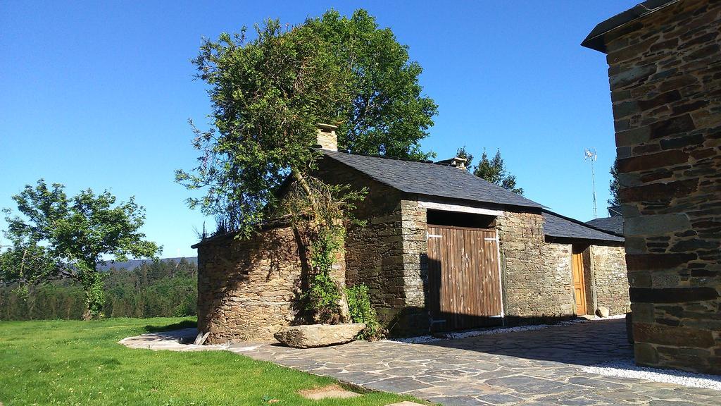 Casa Do Grilo Pensionat Monfero Exteriör bild