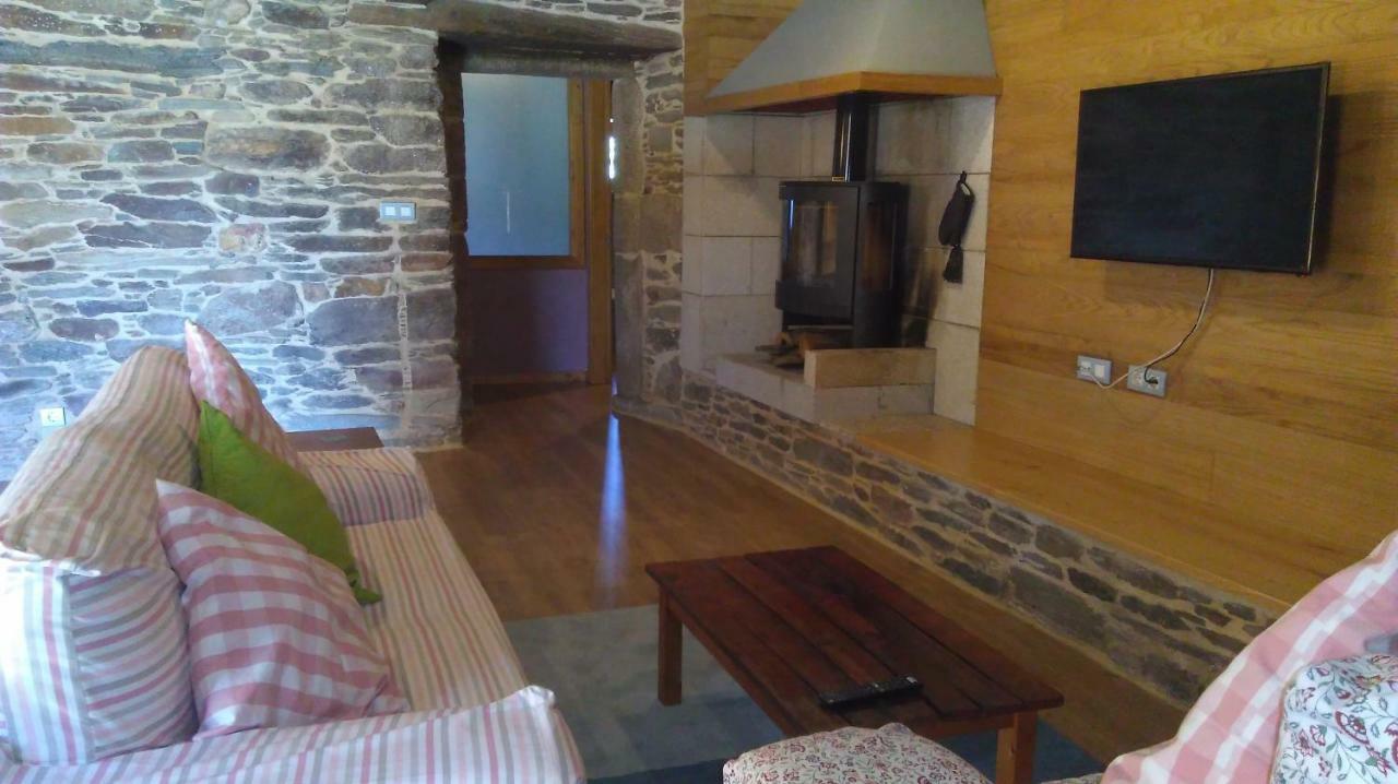 Casa Do Grilo Pensionat Monfero Exteriör bild