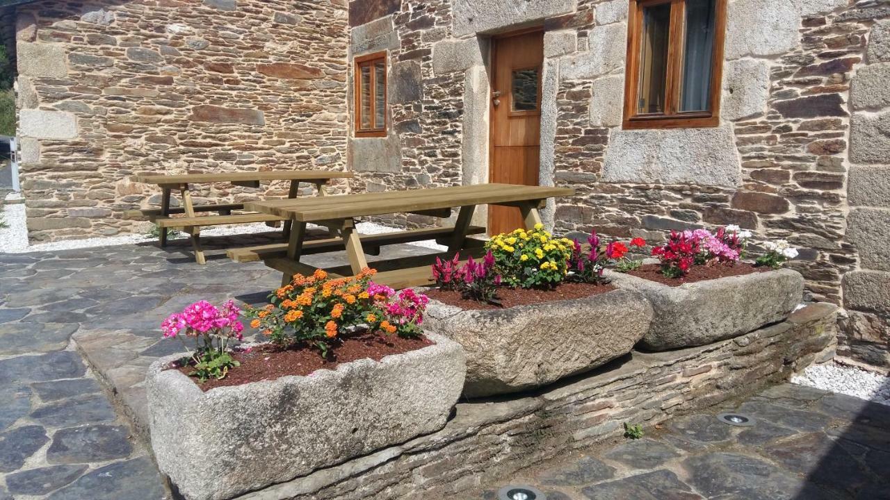 Casa Do Grilo Pensionat Monfero Exteriör bild